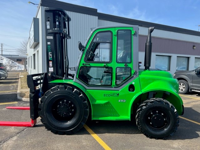 Chariot élévateur Tout-Terrain 4×4 RT50-4 ECOLIFT 10 000LB
